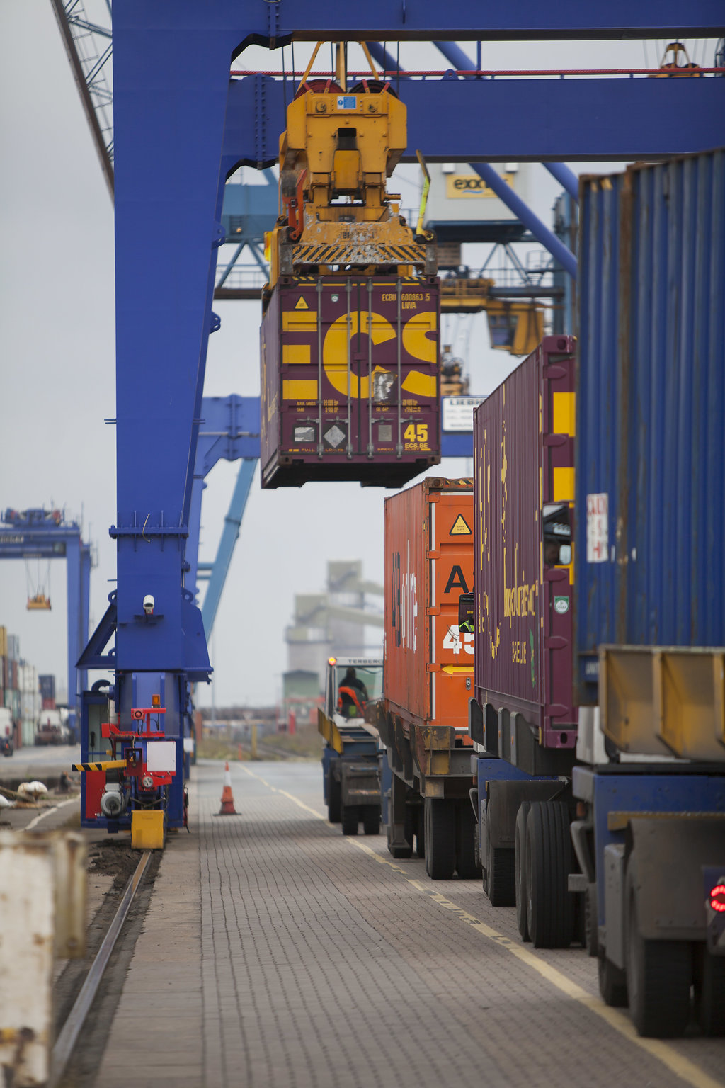 Freight and Logistics Transport for the North Transport for the North